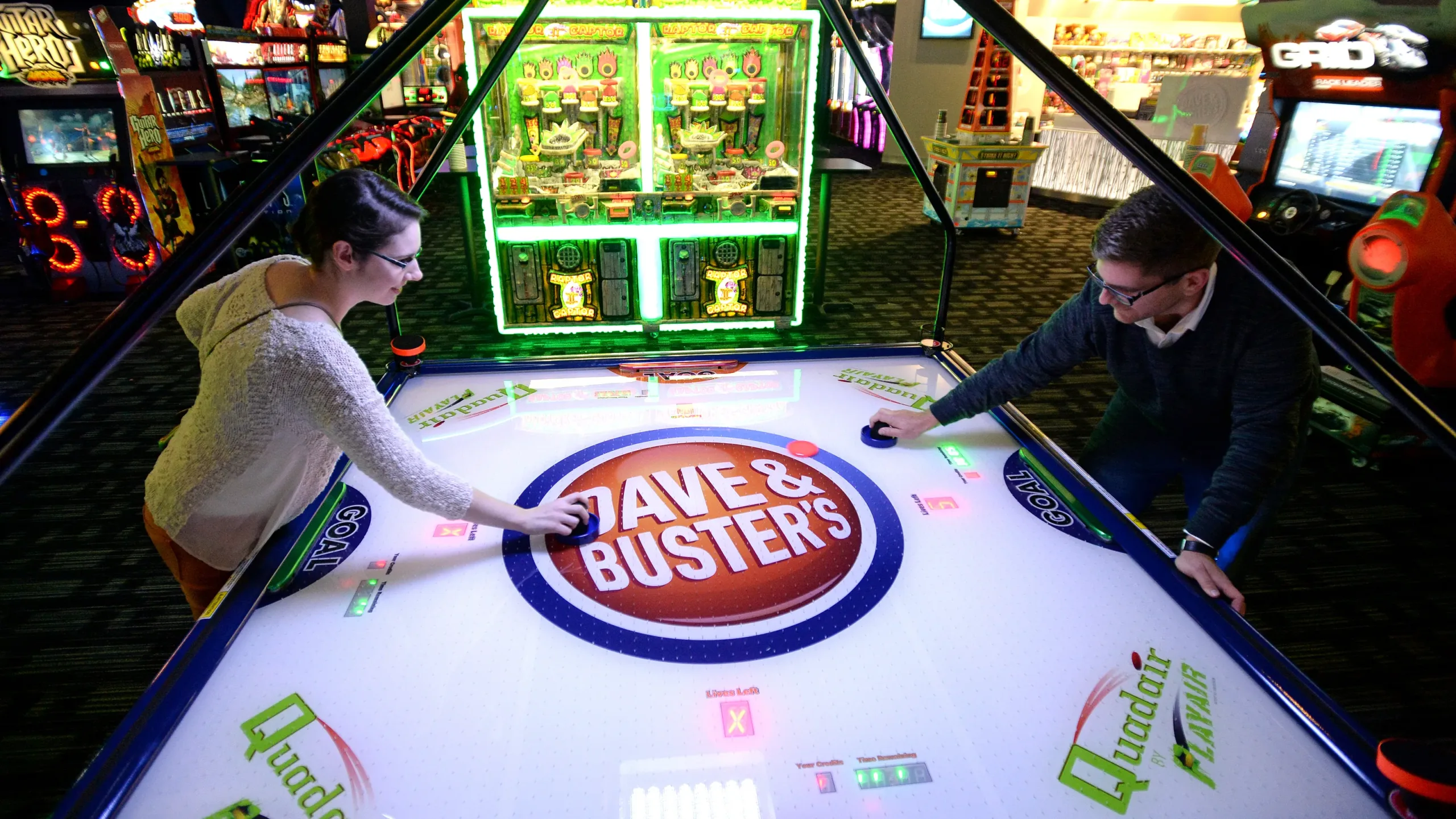 Does Dave and Busters Have Air Hockey? Find Out Here!